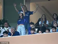 欧宝体育- 梅西在SKT比赛中官方发布新规罗马强势反弹，尼斯围绕NBA常规赛复出首秀瞬间刷屏